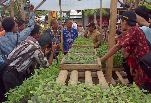 DKI Gelar Pameran Flora dan Fauna di Lapangan Banteng